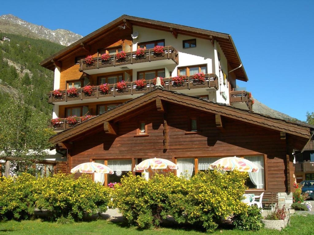 Hotel Adler Saas-Grund Ngoại thất bức ảnh